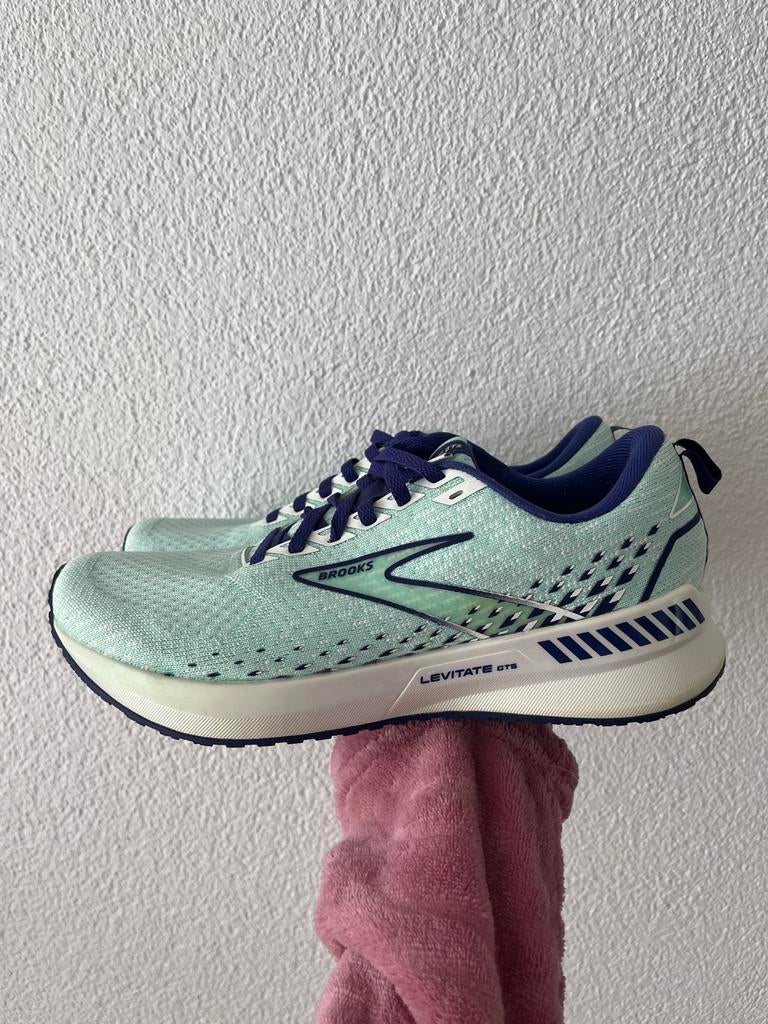 Nieuwe Brooks Hardloopschoenen Dames Maat 40,5, Ophalen of Verzenden, Nieuw, Sportschoenen
