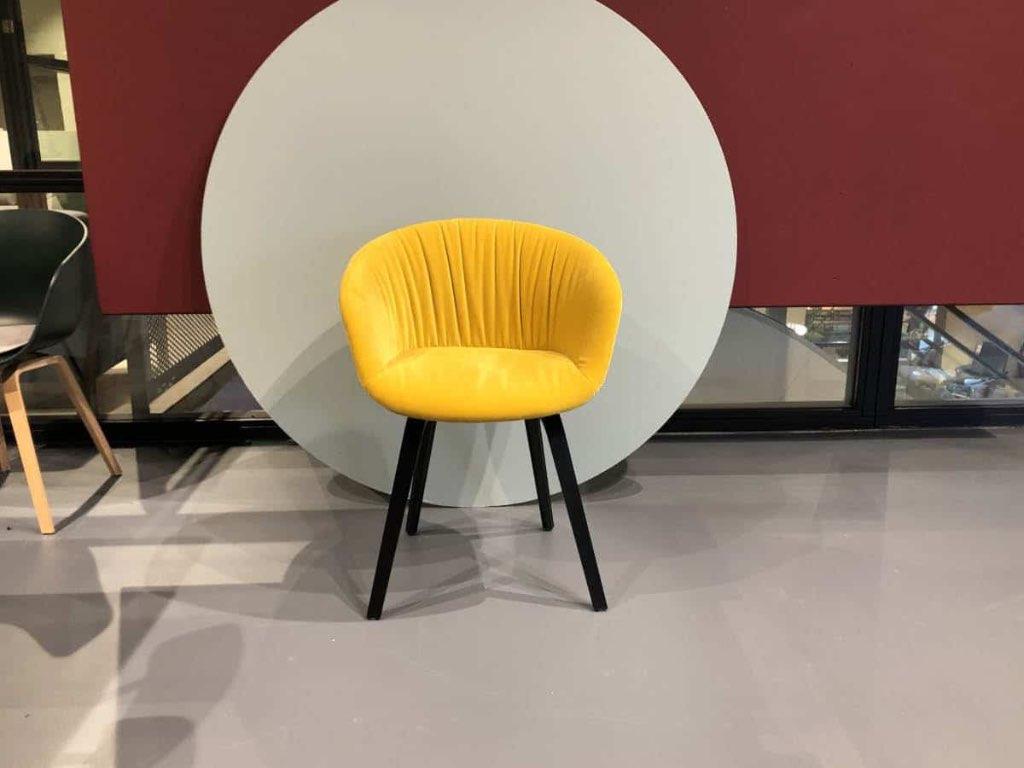 HAY AAC23 soft set 4 stoelen – showroommodel, Ophalen of Verzenden, Overige kleuren, Stof, Vier
