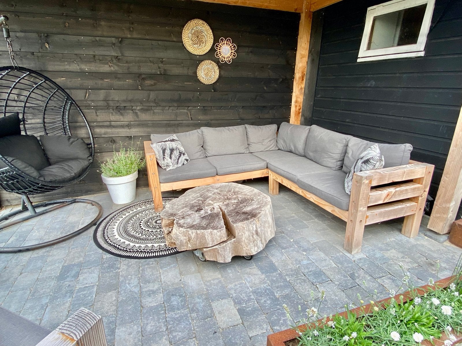 Zelfgemaakte Douglas Loungeset met Kussens, Ophalen, 5 zitplaatsen, Zo goed als nieuw, Loungeset