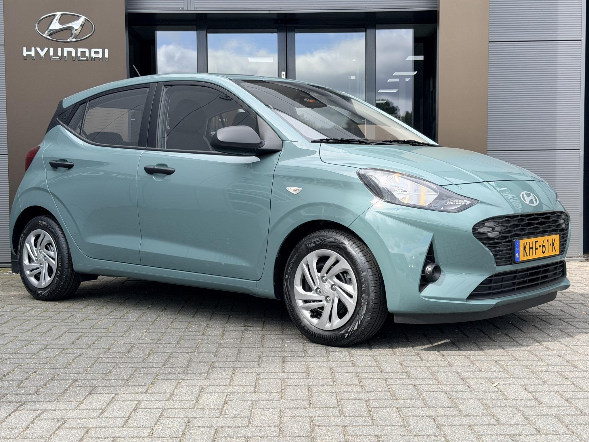 Hyundai i10 1.0 Comfort / Navigatie / Cruise Control / Apple, Stof, Euro 6, 899 kg, 4 stoelen