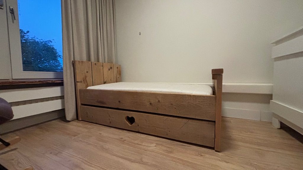 Steigerhouten peuterbed handgemaakt, Kinderen en Baby's, Gebruikt, 70 tot 85 cm, 140 tot 160 cm, Ophalen