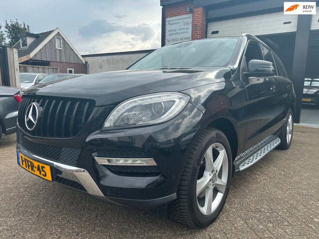 Mercedes-Benz M-klasse 350 BlueTEC AMG PAKKET-SCHUIFDAK-AUTO, Auto's, Mercedes-Benz, Automaat, 15 km/l, Gebruikt, Leder