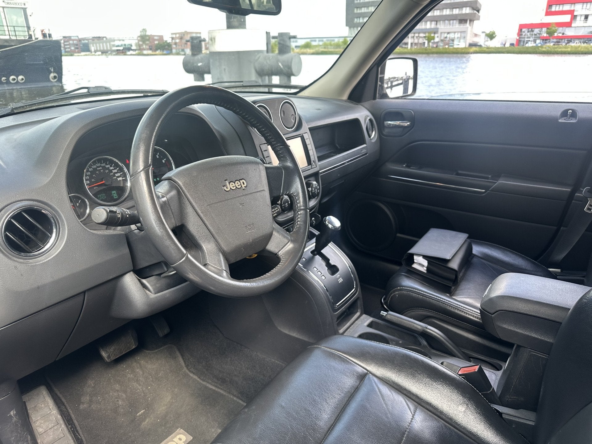 Jeep Patriot 2.4 Limited Liberty automaat airco/ecc apk 2-20, Auto's, Automaat, Euro 5, 450 kg, Gebruikt