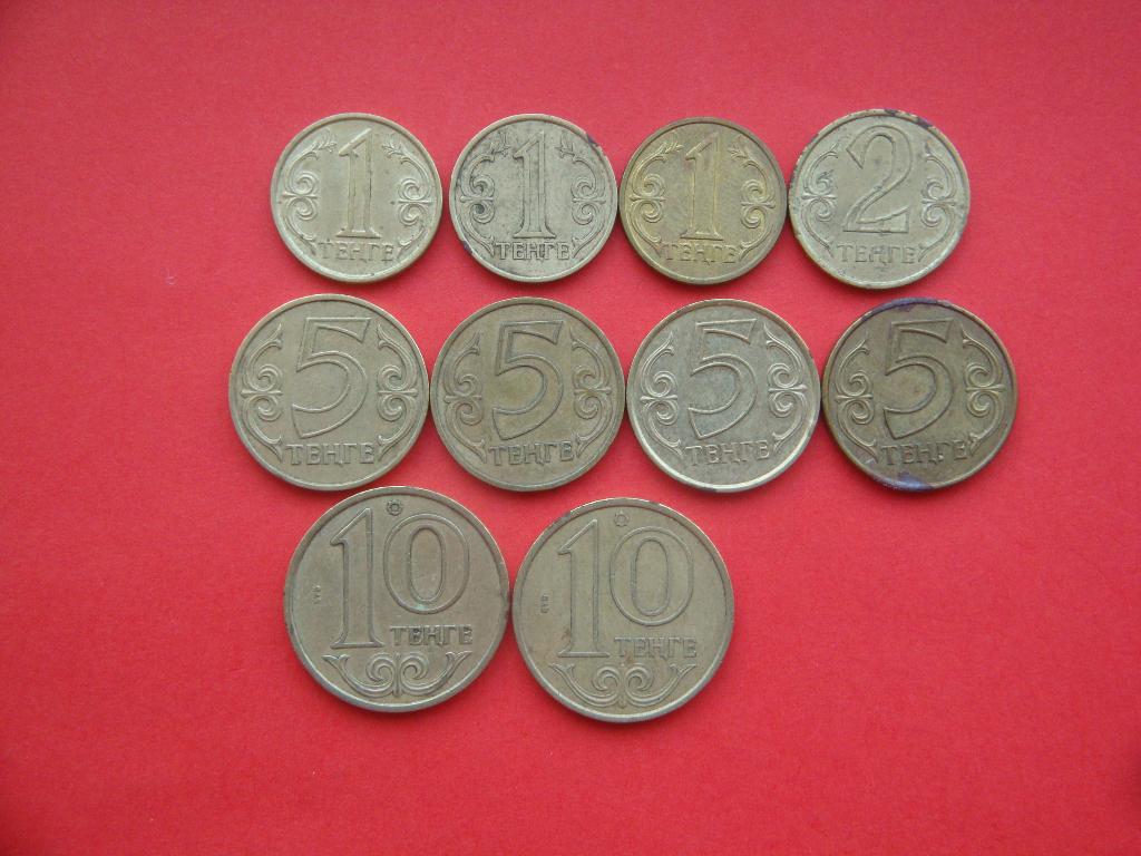 Lot Kazachstan setje munten 1, 2, 5 en 10 Tenge 2000 / 2014., Verzenden, Overige landen, Setje