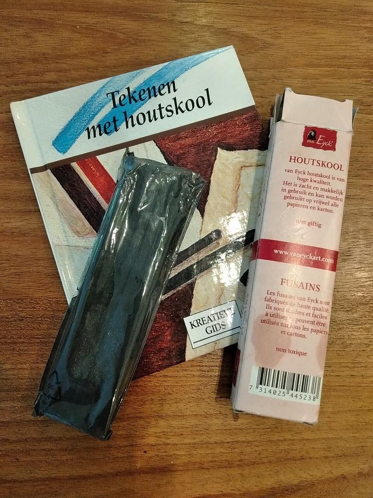 Tekenen met houtskool, Hobby en Vrije tijd, Tekenen, Ophalen of Verzenden, Zo goed als nieuw, Boek of Gids
