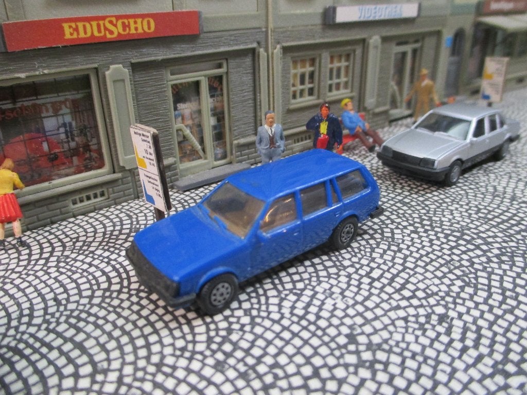 Opel Kadett D Caravan - Herpa Stationcar blauw, Ophalen of Verzenden, Zo goed als nieuw, Auto, Herpa