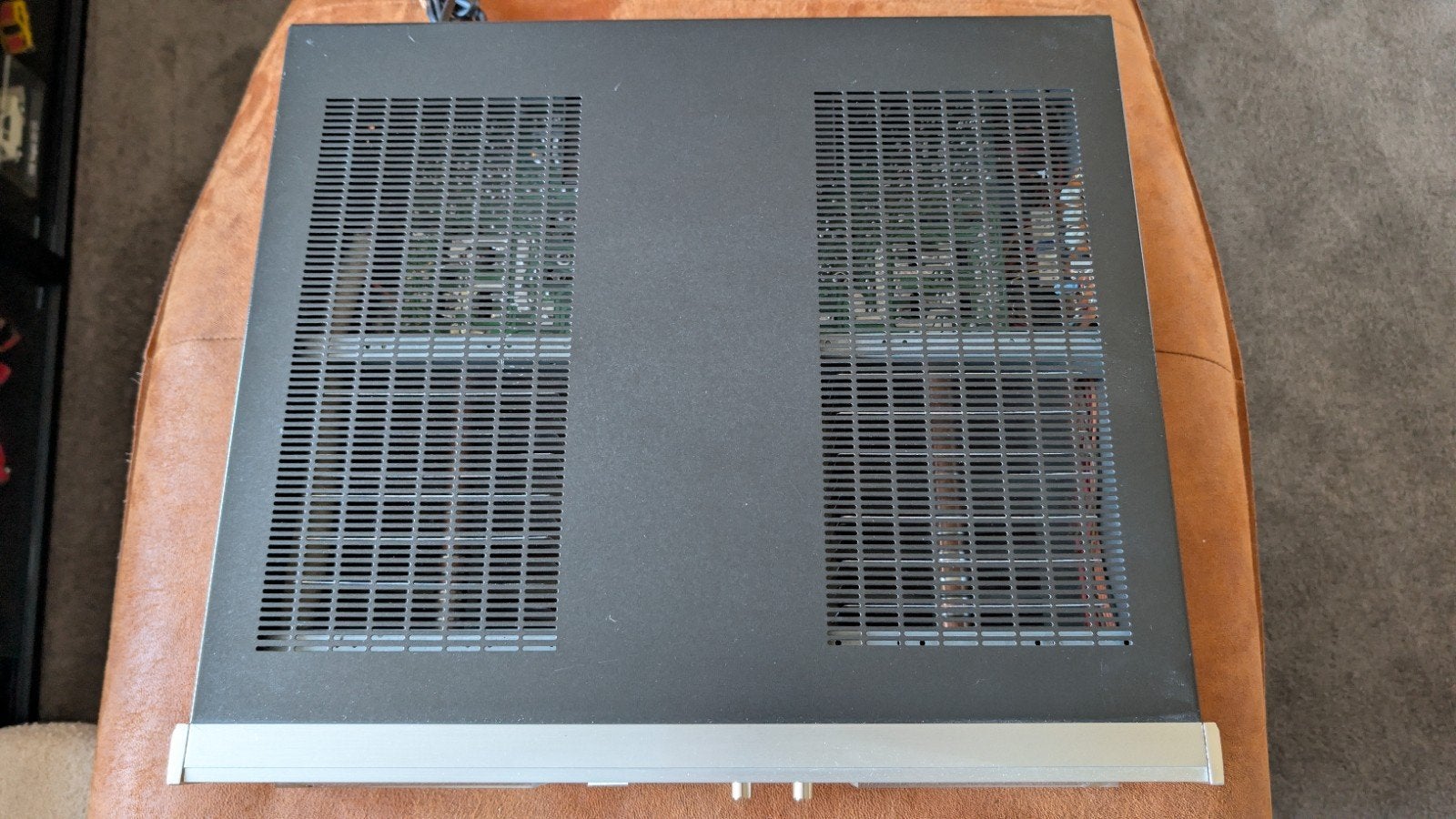 Foto 4 van Luxman C-02 Voorversterker en M-02 Eindversterker Set