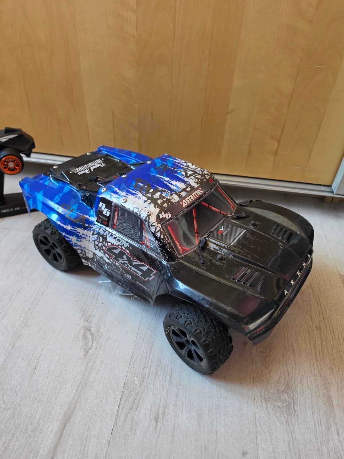 arrma senton 4x4, Hobby en Vrije tijd, Elektro, Auto offroad, Ophalen of Verzenden, Zo goed als nieuw