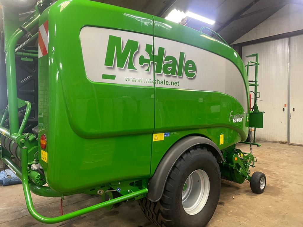 Te koop: Mc Hale ronde balenpers, Ophalen, Zo goed als nieuw, Tractor en Landbouw