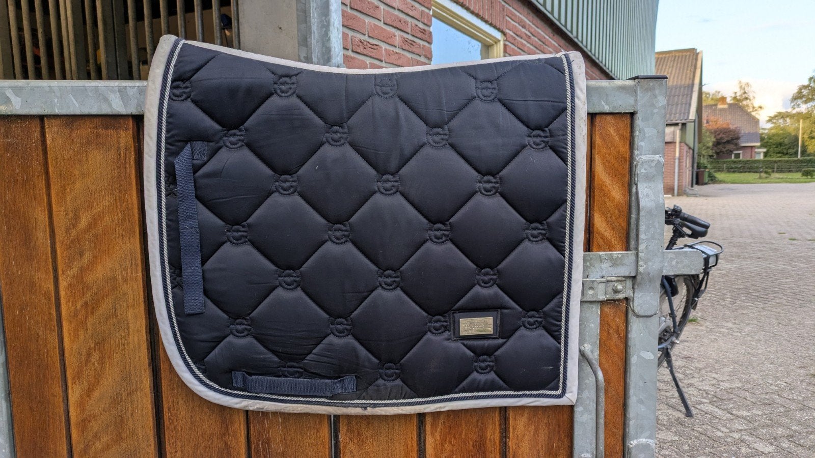 equestrian Stockholm dressuur dekje midnight white edge, Dieren en Toebehoren, Ophalen of Verzenden, Gebruikt