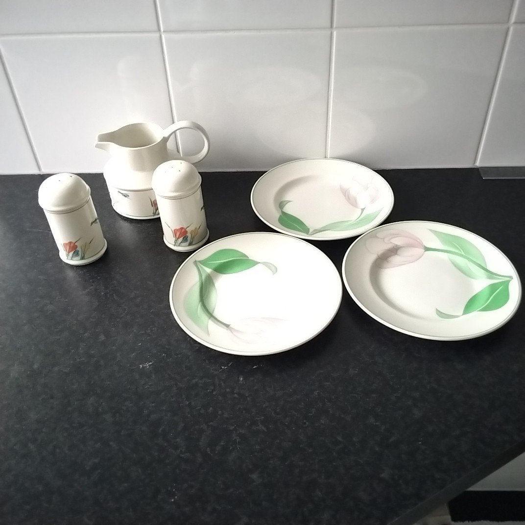 Wedgwood Midwinter Reflex enchantment 3 taartbordjes, Ophalen of Verzenden, Porselein, Bord(en)