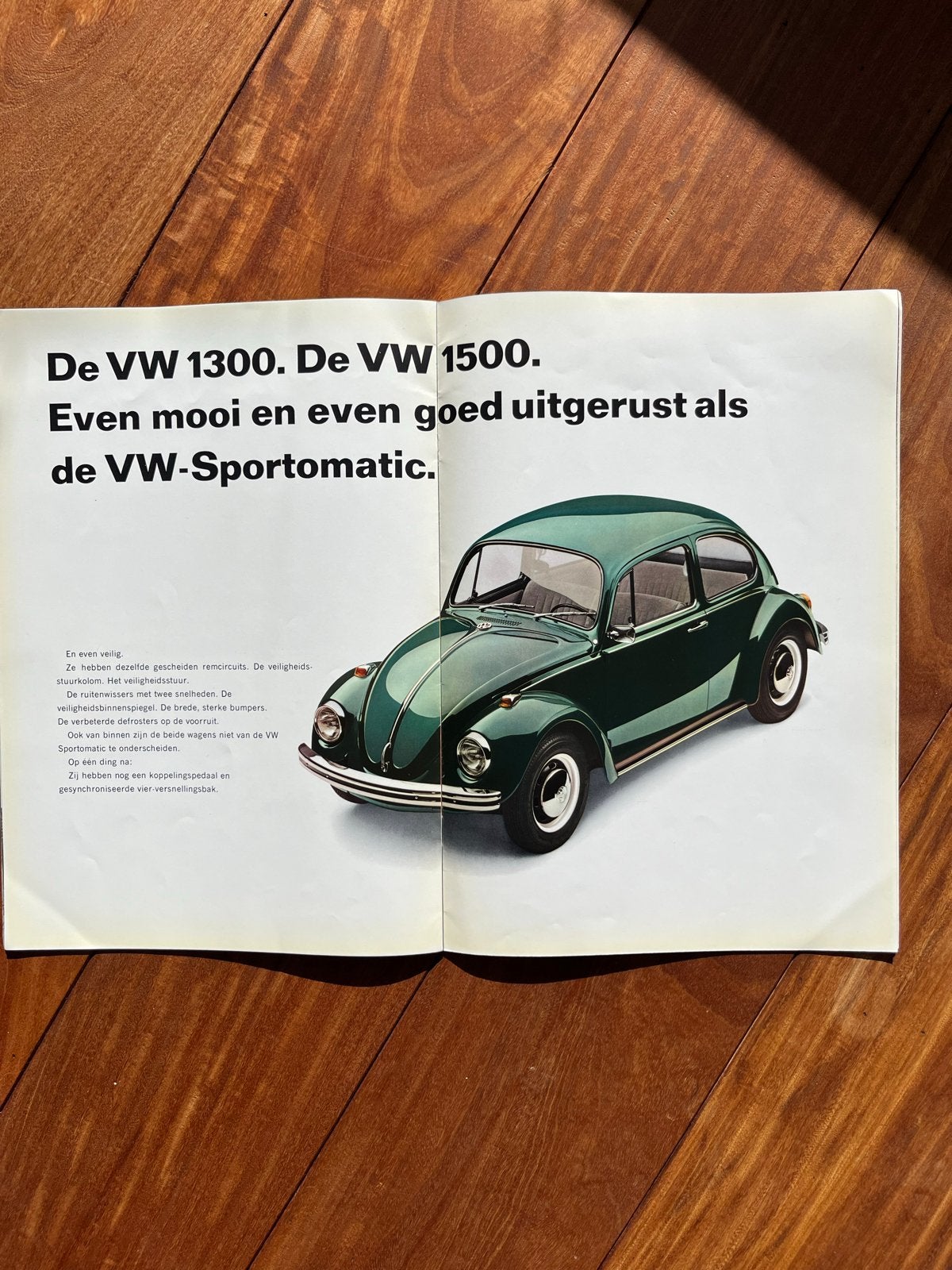 Autofolder VW Kever en VW Bus T2, Boeken, Ophalen of Verzenden, Gelezen, Volkswagen