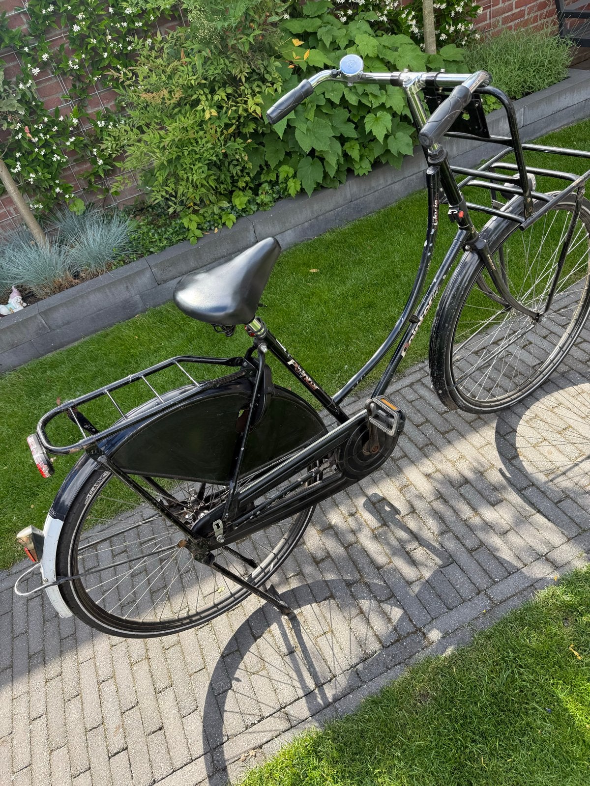 Gebruikte Omafiets met rekje, Fietsen en Brommers, Ophalen, Terugtraprem, Handrem, 53 tot 56 cm