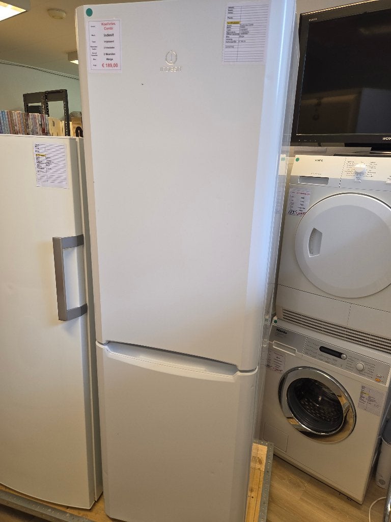 Koel/vries combinatie - Indesit - 3 vrieslades, Witgoed en Apparatuur, Koelkasten en IJskasten, Ophalen, Gebruikt, 200 liter of meer