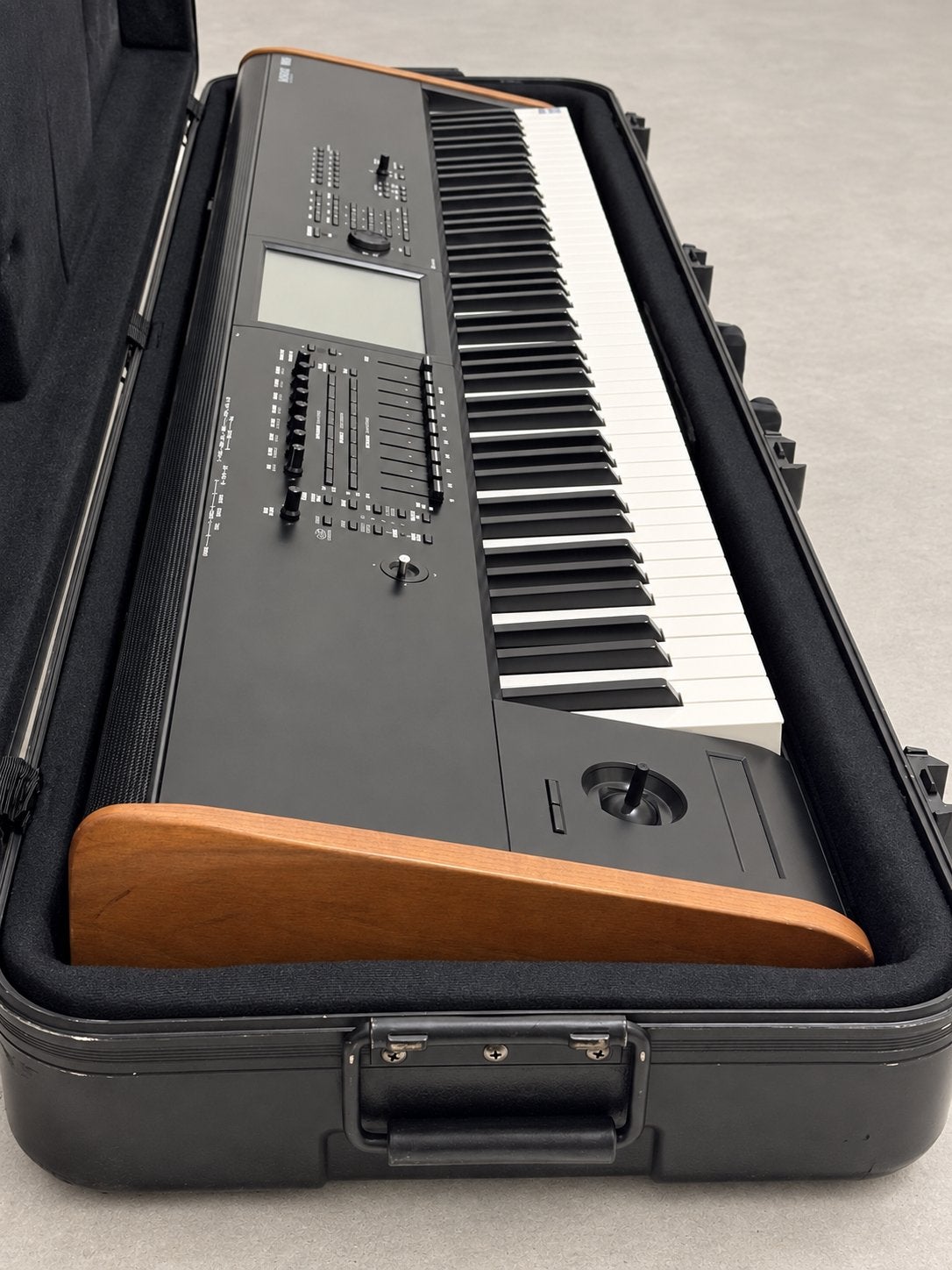 Korg Kronos 2 88 – gewogen toetsen + stevige gator hardcase, Ophalen, Gebruikt, 88 toetsen, Korg