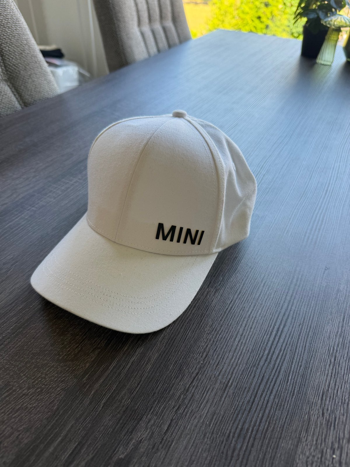 Witte MINI pet -  nieuw nooit gedragen origineel mini, Kleding | Dames, Ophalen of Verzenden, Nieuw, One size fits all, Pet
