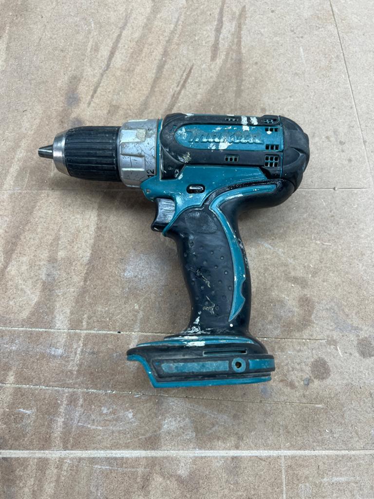 Makita Accuboormachine - defect, Doe-het-zelf en Verbouw, Gereedschap | Boormachines, Ophalen of Verzenden, Gebruikt, Boor- en Schroefmachine
