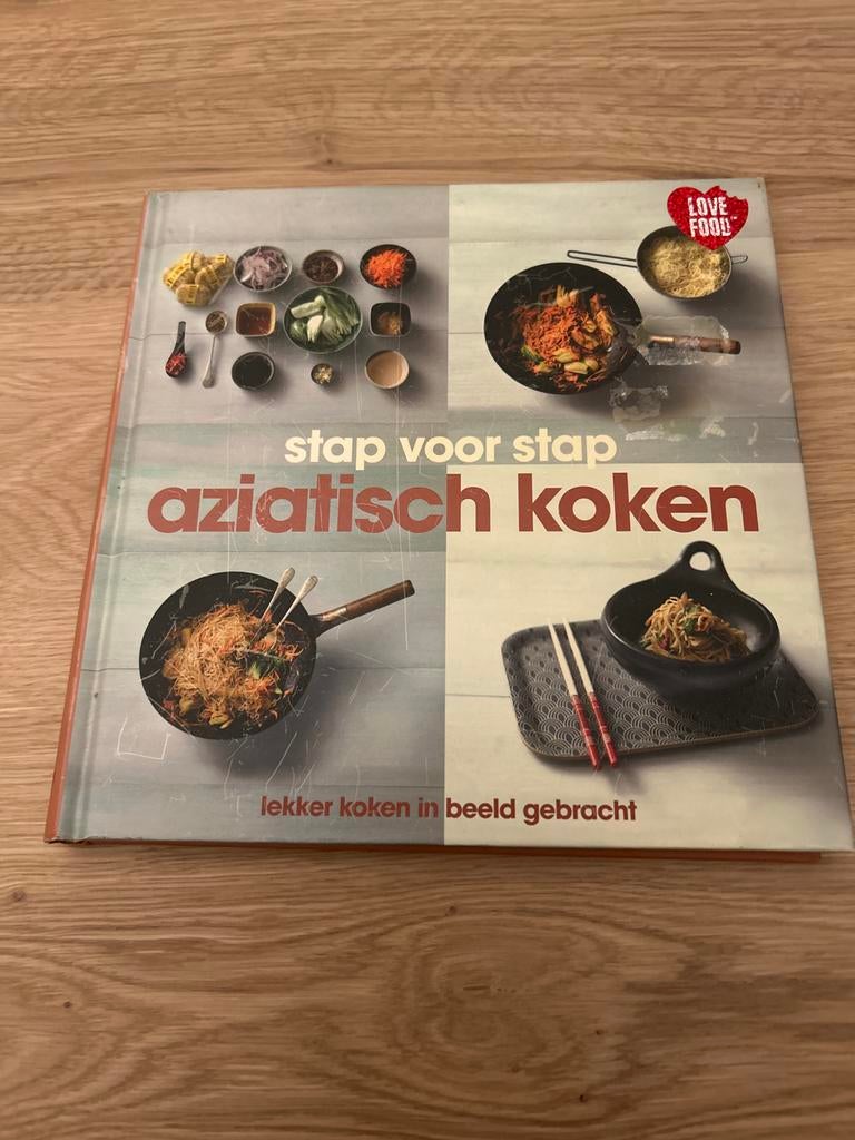 Stap voor stap Aziatisch koken - Kookboek, Ophalen of Verzenden, Gelezen, Azië en Oosters, Voorgerechten en Soepen