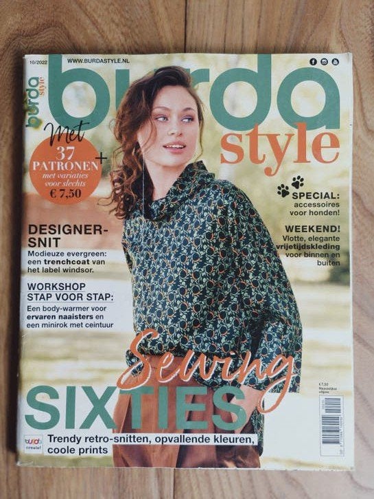 Burda Style oktober 2022  Sixties 37 patronen en workshop, Burda Style, Ophalen of Verzenden, Zo goed als nieuw