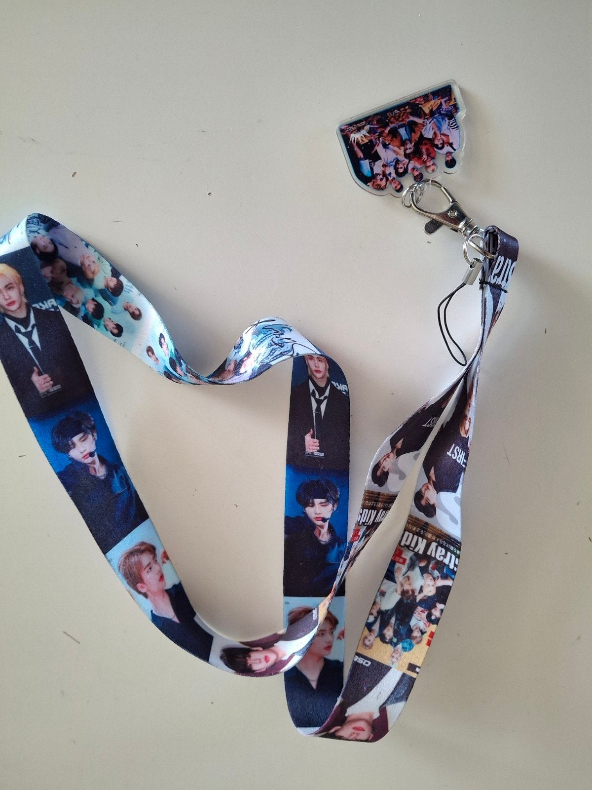Stray Kids Lanyard met sleutelhanger - K-Pop Merch, Ophalen of Verzenden, Nieuw, Overige typen