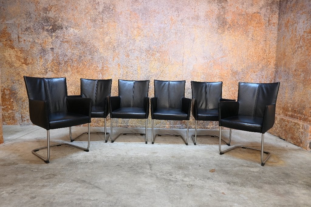 IZG Staat 6 zwarte leren Bert Plantagie Jones design stoelen, Leolux gelderland harvink rolf benz jori design on stock montis