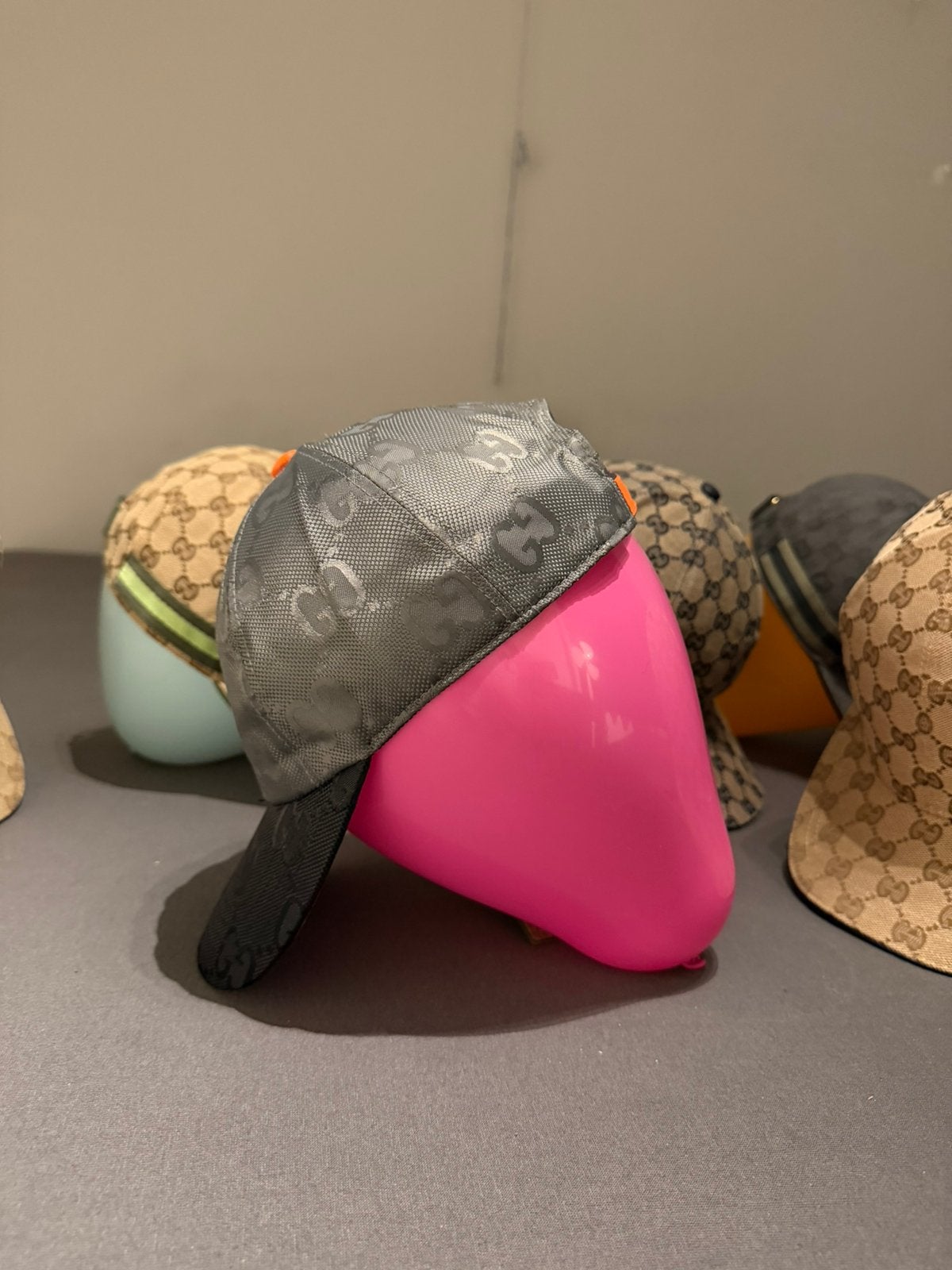 Gucci petten - meerdere kleuren - limited Edition, Ophalen of Verzenden, Nieuw