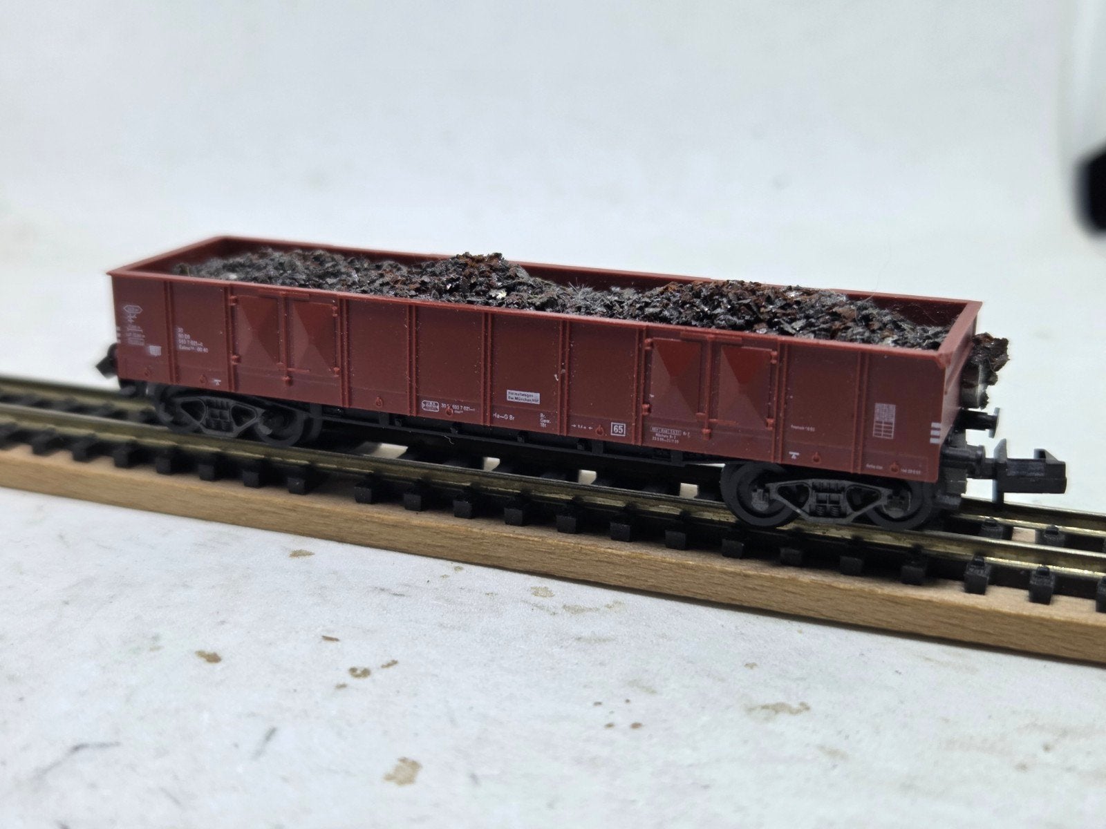 Fleischmann Piccolo hogebakwagon met belading, Wagon, Ophalen of Verzenden, Zo goed als nieuw, Analoog