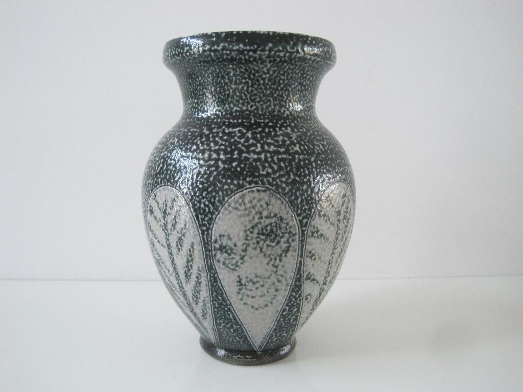 Terraco Draak Beesel Holland vaas ca. 21,5 cm. hoog., Ophalen of Verzenden