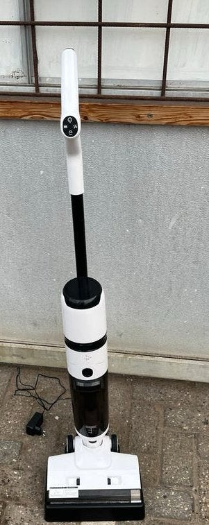 M200 Wet Dry Vacuum Cleaner, Ophalen