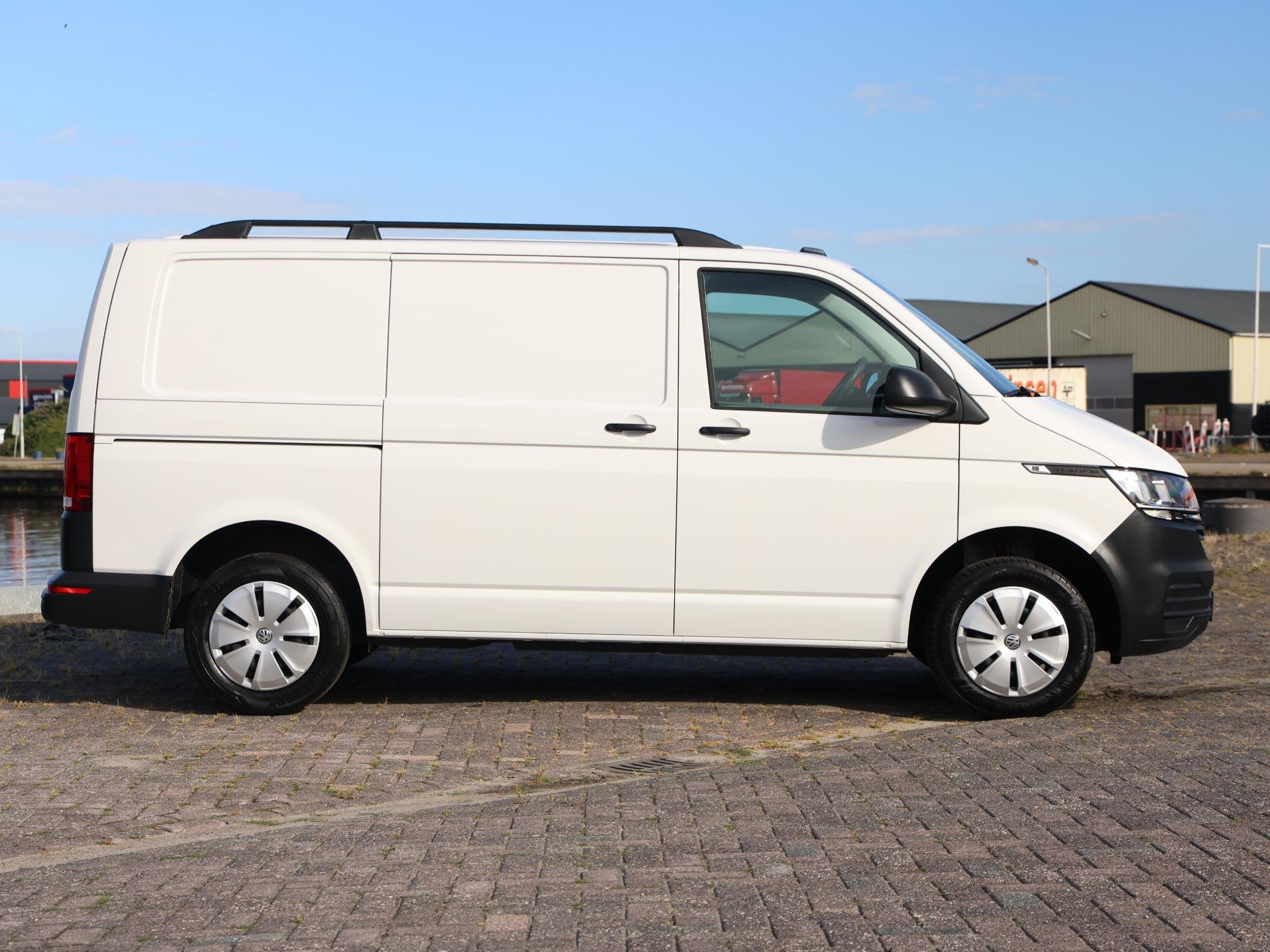 Volkswagen Transporter 2.0 TDI L1H1 Trendline | Airco | Navi, Auto's, Bestelauto's, Voorwielaandrijving, Stof, Gebruikt, 4 cilinders