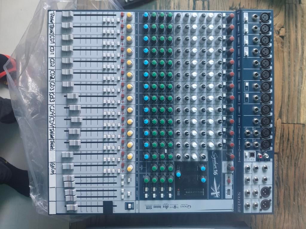 Soundcraft Signature 16 Mengpaneel - Zo goed als nieuw, Muziek en Instrumenten, Mengpanelen, Ophalen of Verzenden, Zo goed als nieuw