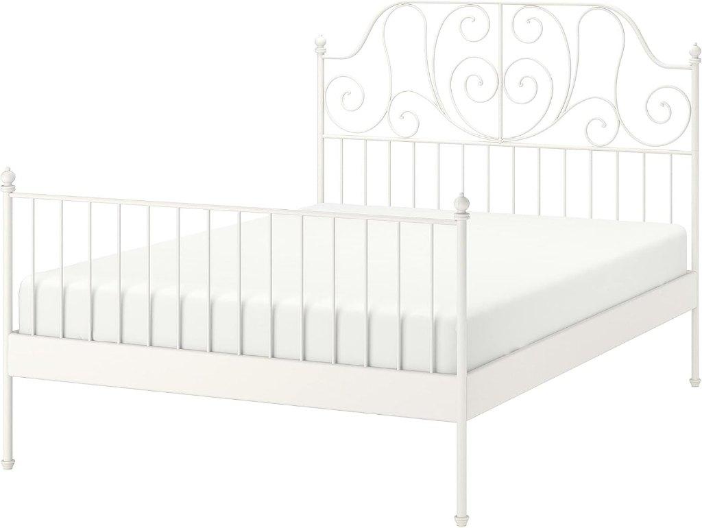 Bed Leirvik Ikea 140X 200 cm, Huis en Inrichting, Slaapkamer | Bedden, Ophalen, Eenpersoons, Wit, Romantisch
