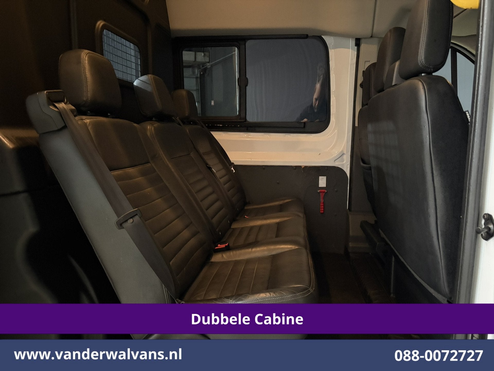 Ford Transit 2.0 TDCI 131pk L3H3 Dubbele Cabine Euro6 Inrich, Auto's, Voorwielaandrijving, Dealer onderhouden, 15 km/l, 4 cilinders