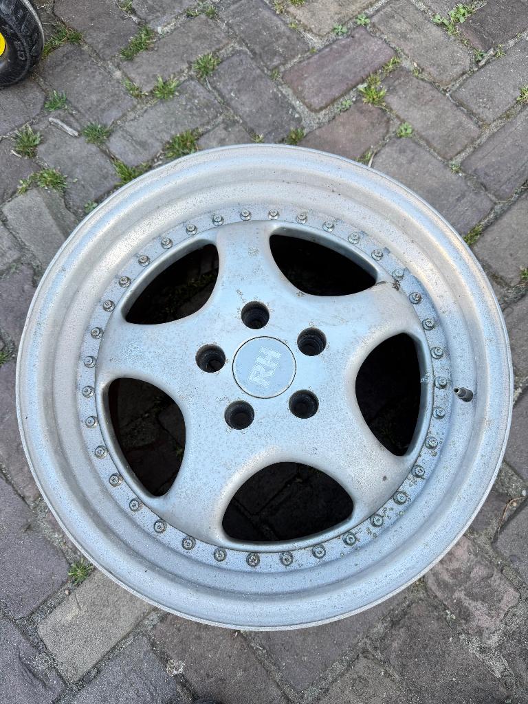 RH cup velgen / OZ superturismo / Golf 1 Pirelli velgen, Auto-onderdelen, Banden en Velgen, Ophalen, Velg(en), 16 inch, Nieuw