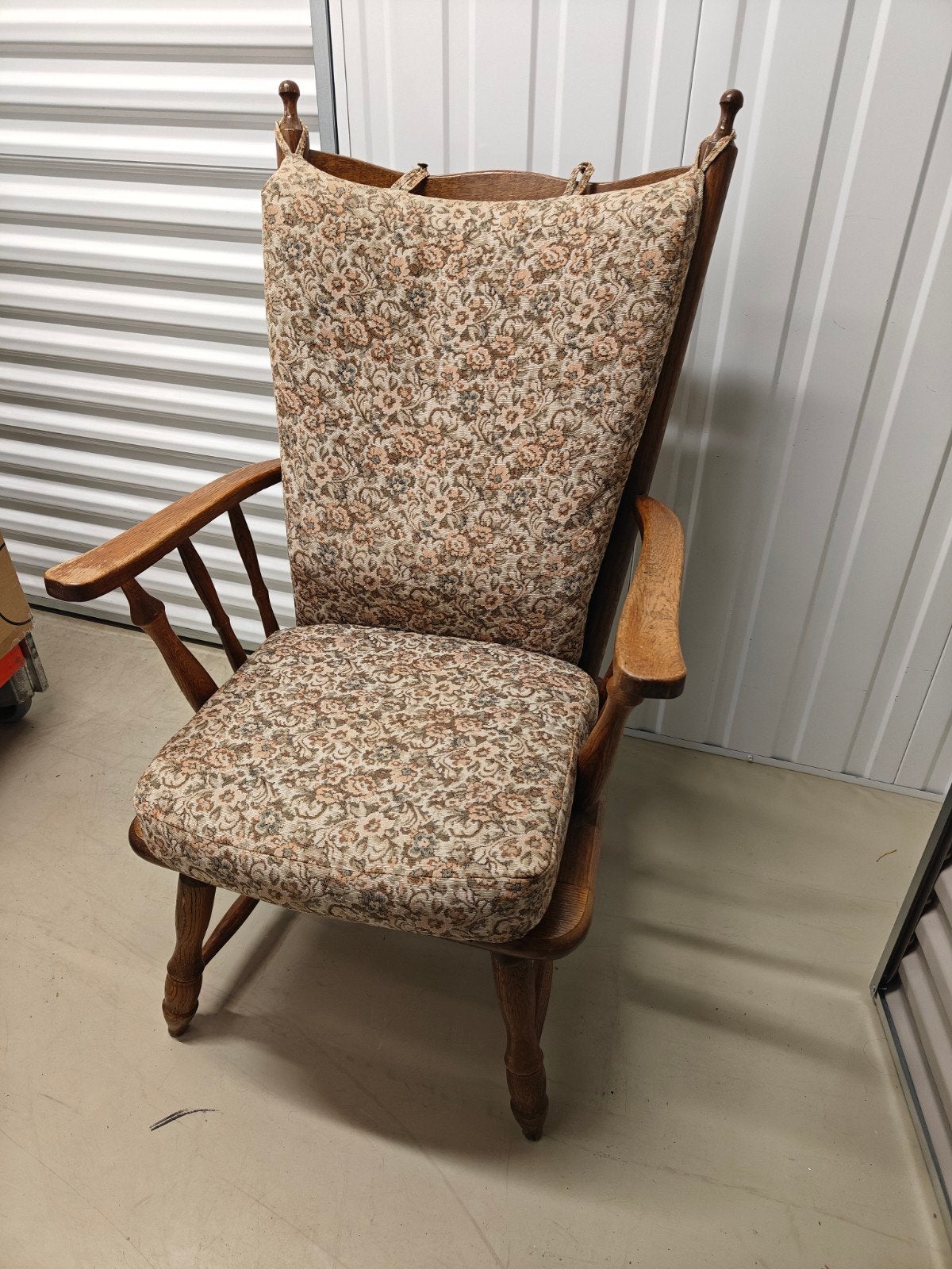 Vintage houten stoel met bloemenprint kussens, Ophalen of Verzenden