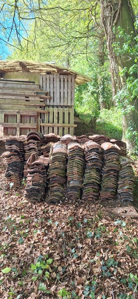 Stapel geglazuurde dakpannen, Doe-het-zelf en Verbouw, Dakpannen en Dakbedekking, Ophalen, Steen of Klei, 15 m² of meer, Dakpannen