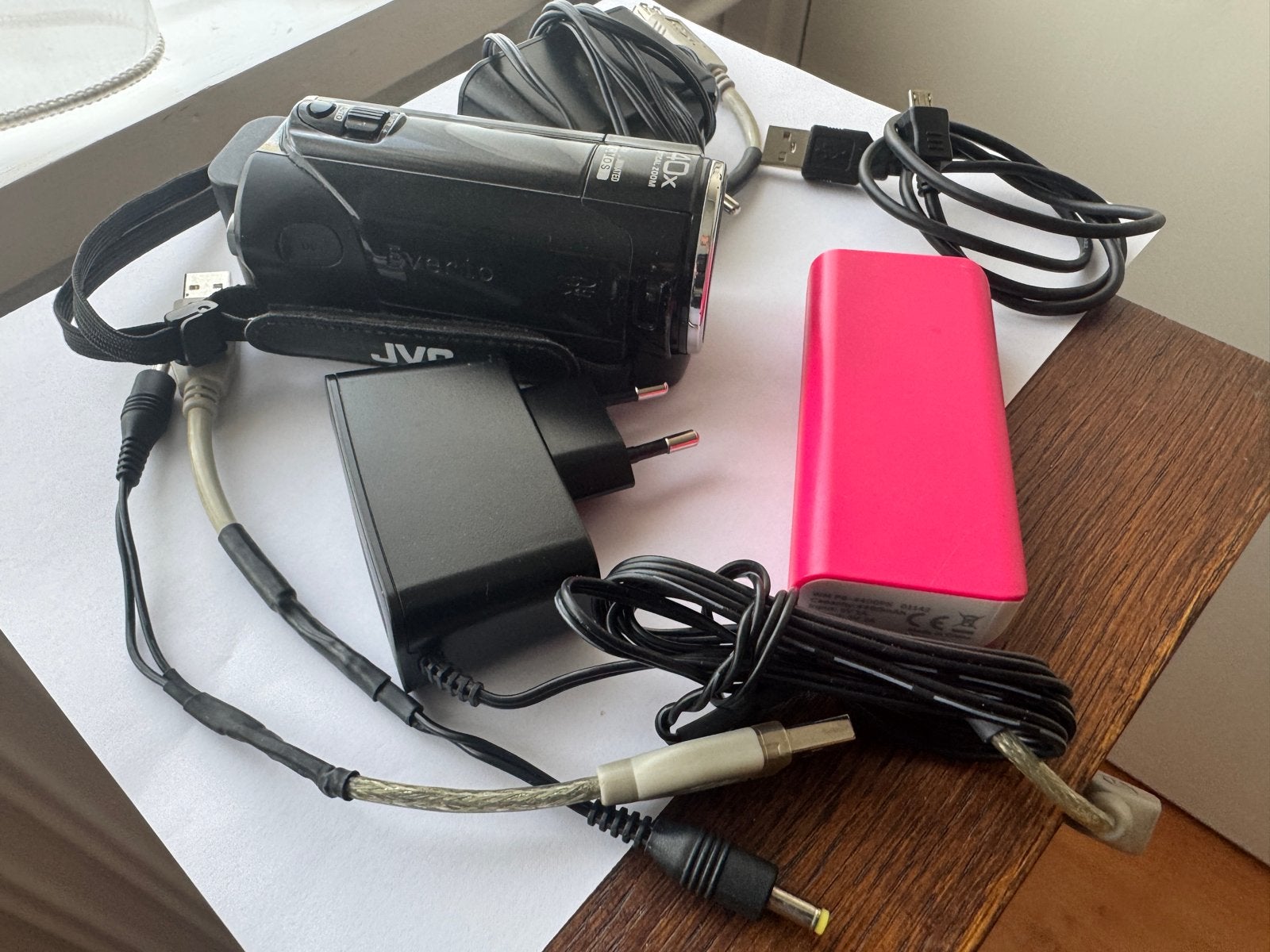 JVC HD Everio GZ-E15 Full HD Camcorder met 40x optische zoom, Ophalen, Full HD, JVC, 20x of meer