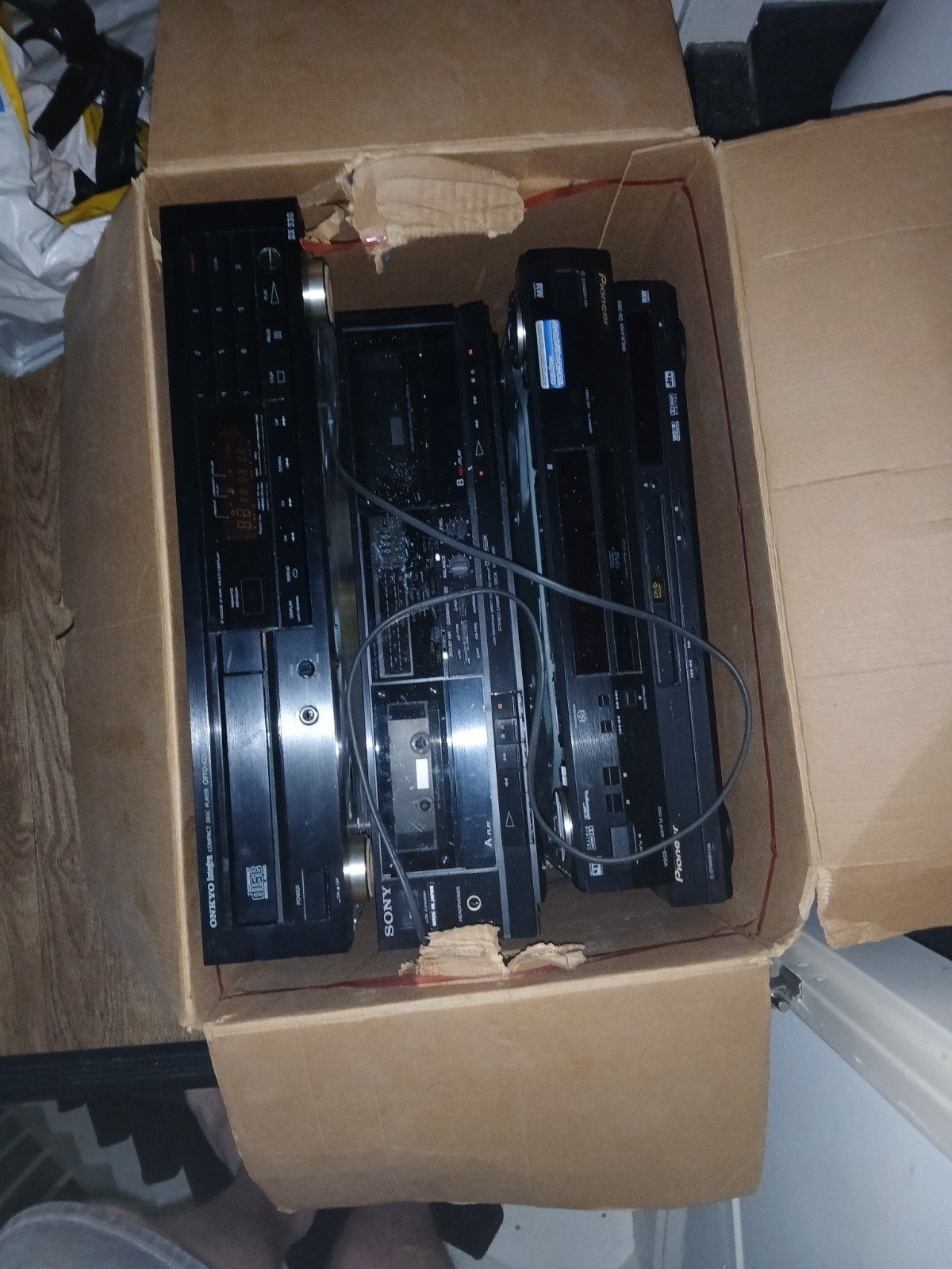 Audio- en videoapparatuur Cassettedeck, CD, DVD, PS3, PC spe, Ophalen