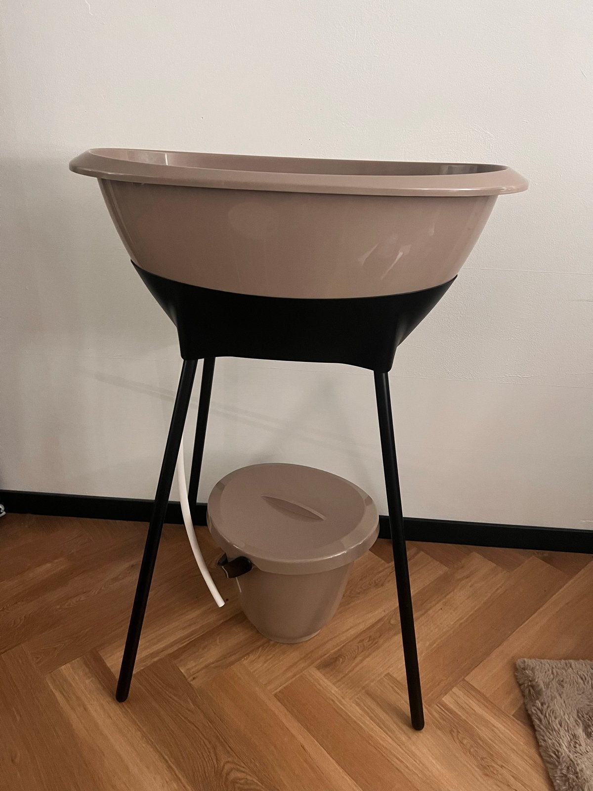 Luma babybadje en luieremmer - Taupe/zwart, Gebruikt, Badje, Standaard, Ophalen