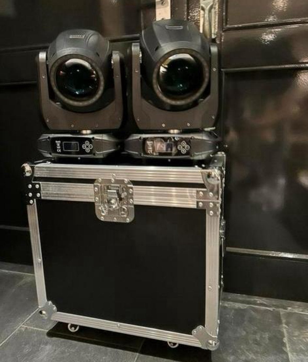 Movinghead led beam 160 watt. Set van 2 inc. Flightvase, Ophalen of Verzenden, Nieuw, Licht, Geluidgestuurd