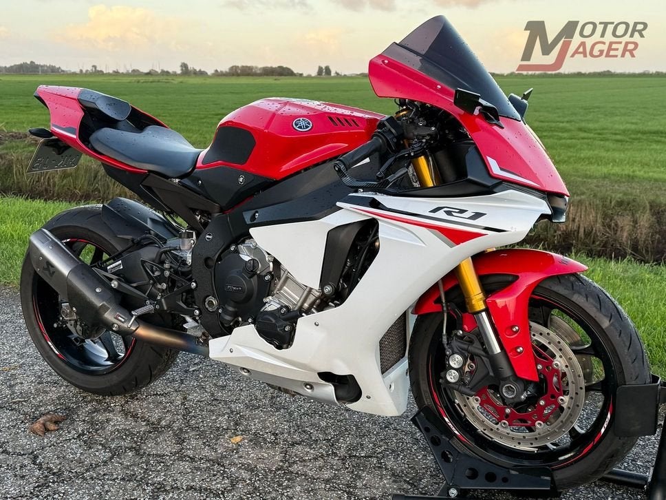 YAMAHA Yzf R1 + AKRA - ( R 1 R6 ), Motoren, 4 cilinders, Motorrijbewijs A, Bedrijf, Onbekend