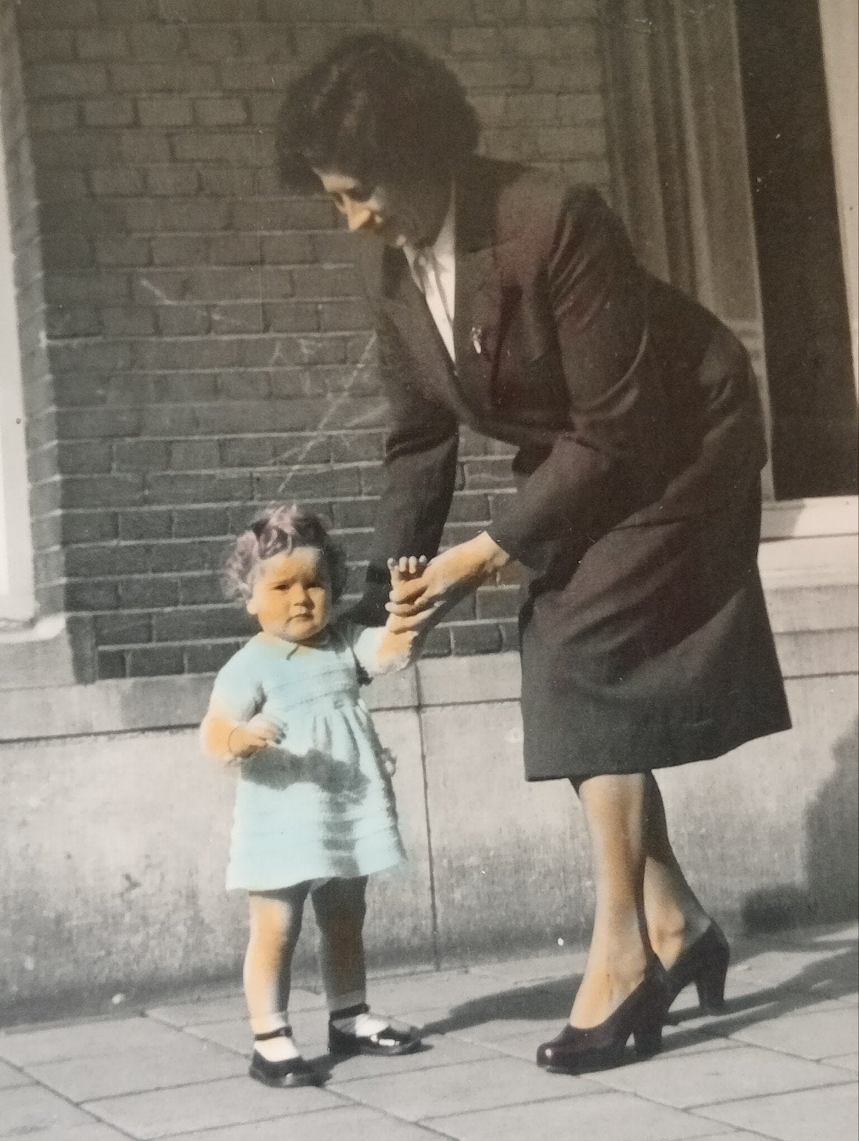 Moeder en dochter Amsterdam 1953, Verzamelen, Ophalen of Verzenden, 1940 tot 1960, Gebruikt