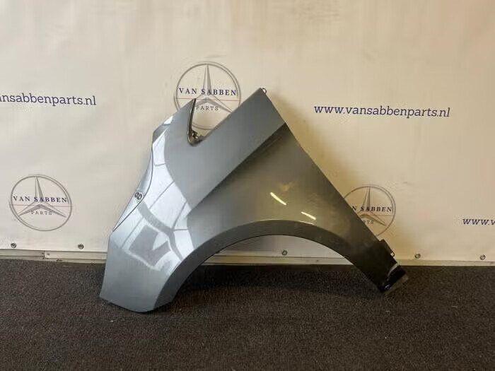 Scherm links-voor van een Mercedes V-Klasse (992), Ophalen of Verzenden, Gebruikt, Spatbord