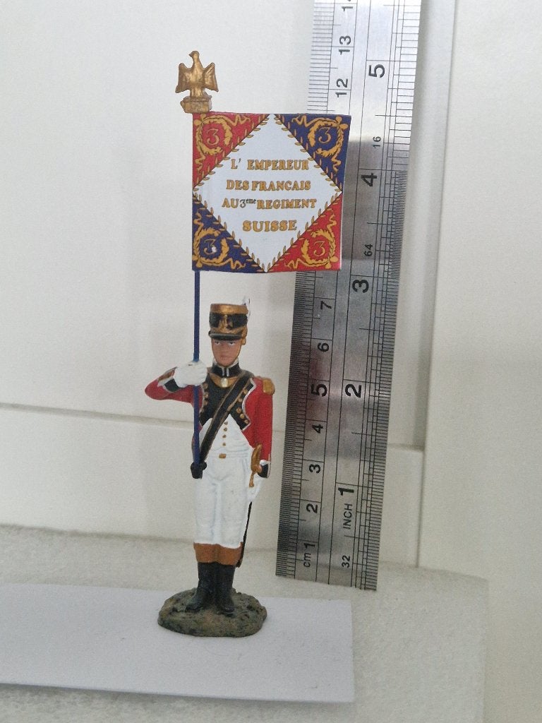 tinnen soldaat (leger Napoleon) met vlag 9, Ophalen of Verzenden, Zo goed als nieuw