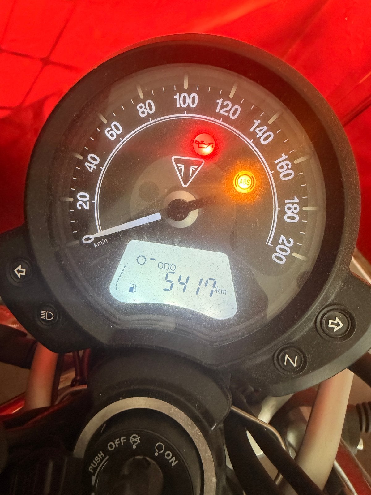 Triumph Street Scrambler - Weinig kilometers, Motoren, Motoren | Triumph, 2 cilinders, Gebruikt, Particulier, Meer dan 35 kW