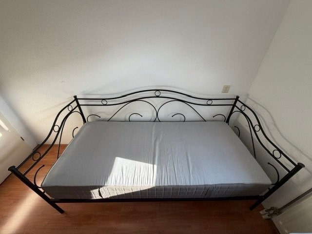 Leuke 1 persoons logeerbed, Huis en Inrichting, Slaapkamer | Bedden, Ophalen, 90 cm, Eenpersoons, Zwart