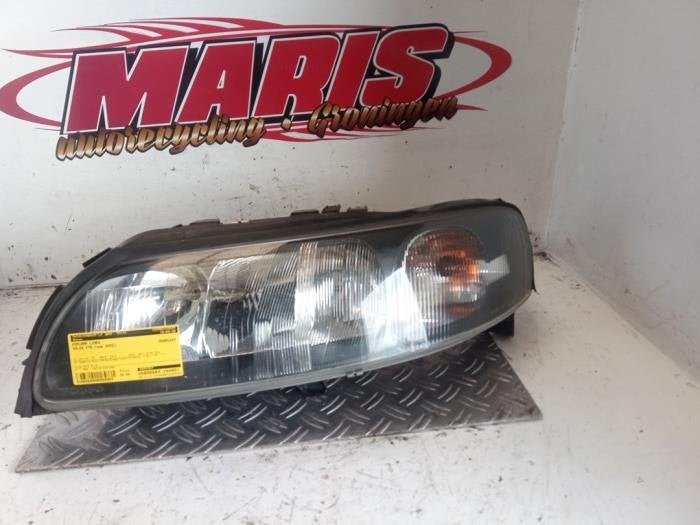 Koplamp links van een Volvo V70, Gebruikt, -, -, Ophalen of Verzenden