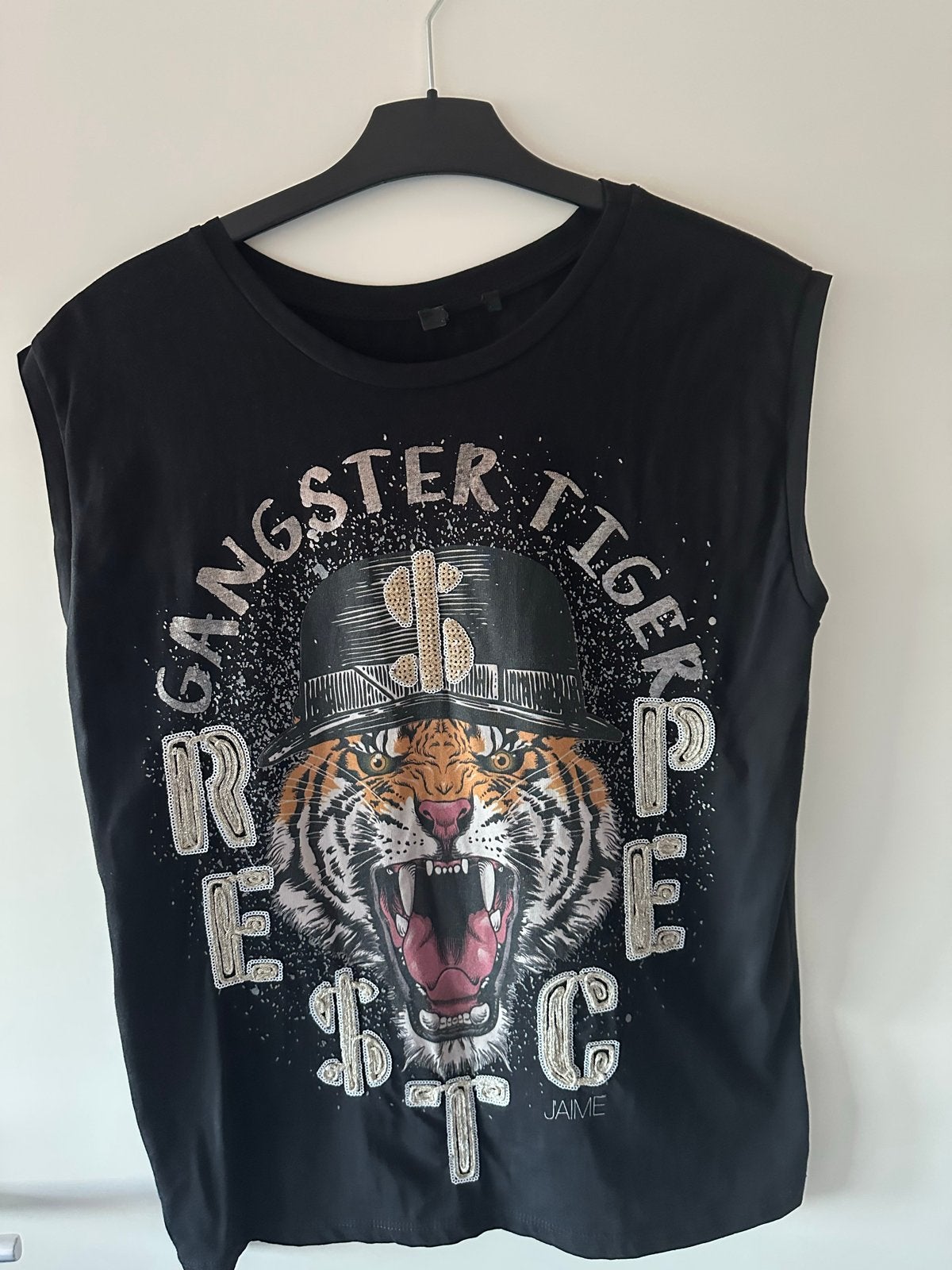 Zwart mouwloos T-shirt met 'Gangster Tiger' print, Kleding | Dames, Maat 38/40 (M), Zwart, Ophalen of Verzenden, Zonder mouw