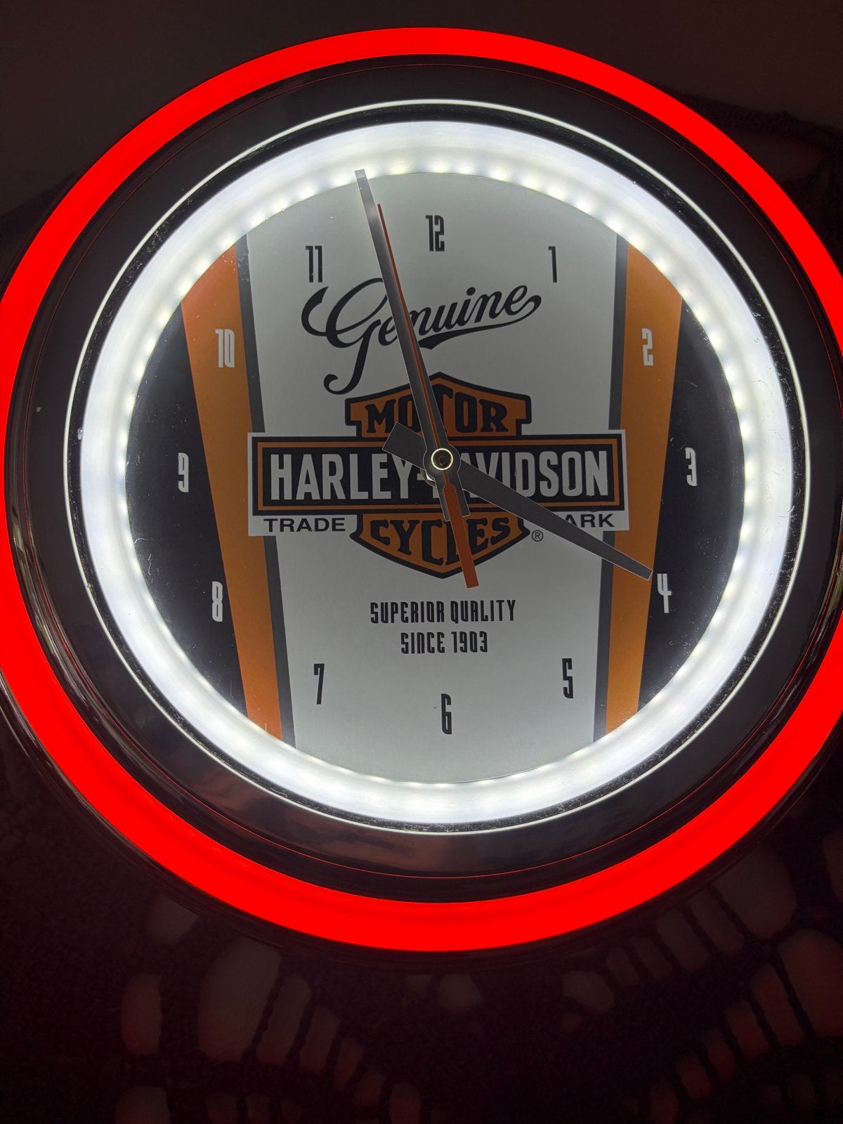 Harley Davidson wandklok met neon verlichting, Analoog, Ophalen of Verzenden, Zo goed als nieuw, Retro