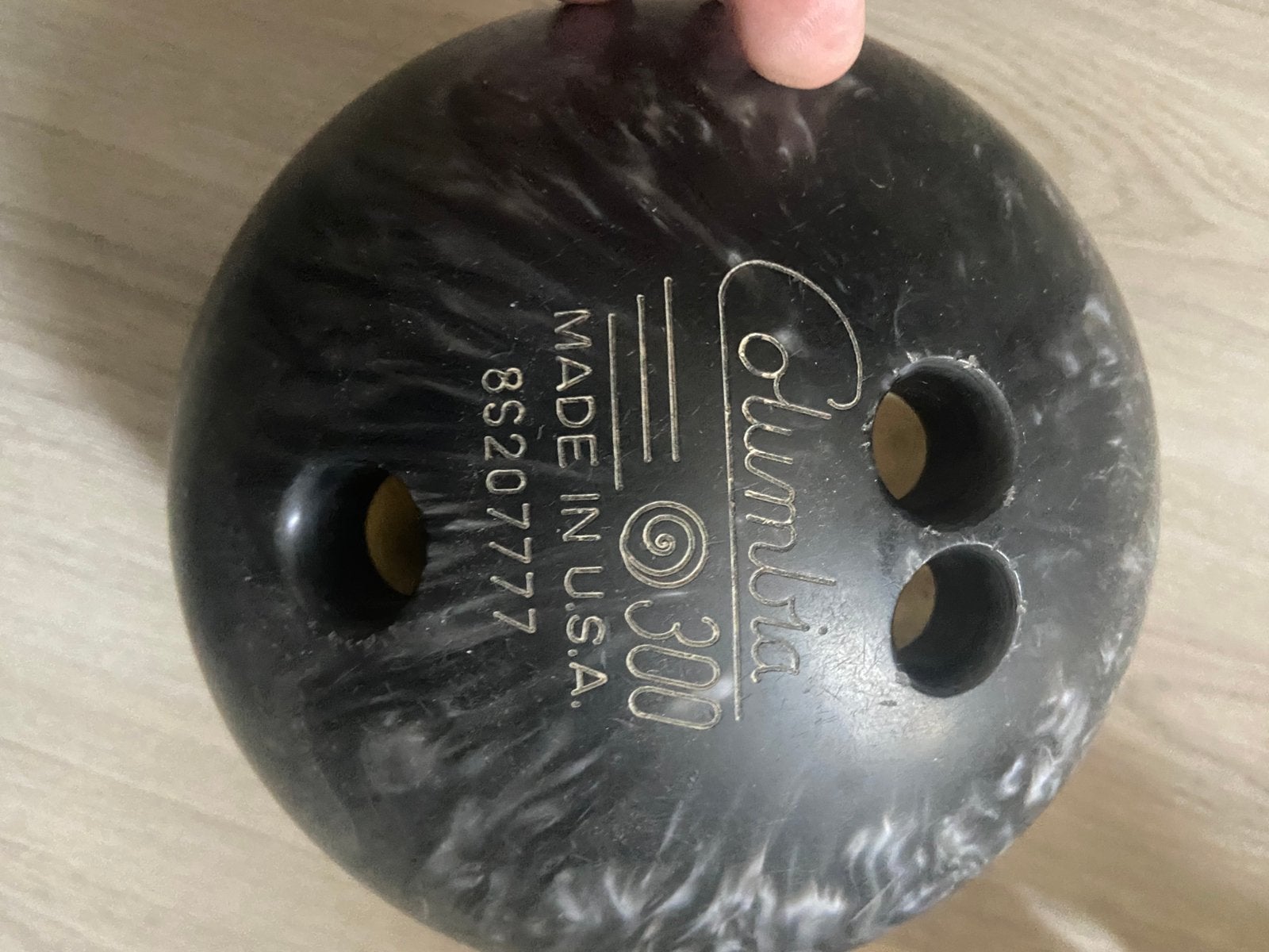 2 bowling ballen, Sport en Fitness, Ophalen, Zo goed als nieuw, Bal
